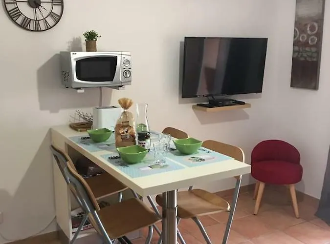 T2 Pour 4 Pers, Charmante Avec Piscine *